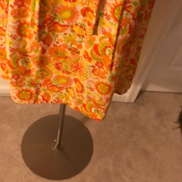 Vintage Dress with Bold Colors - Picture 5 of 7